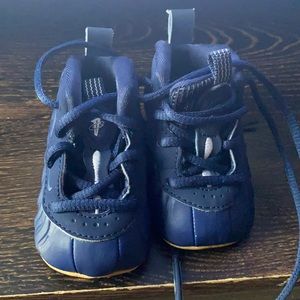 Navy blue foamposite